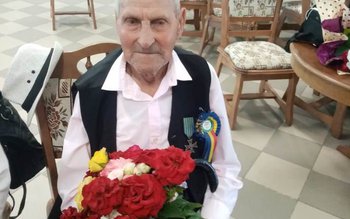 Veteran de război sărbătorit la …