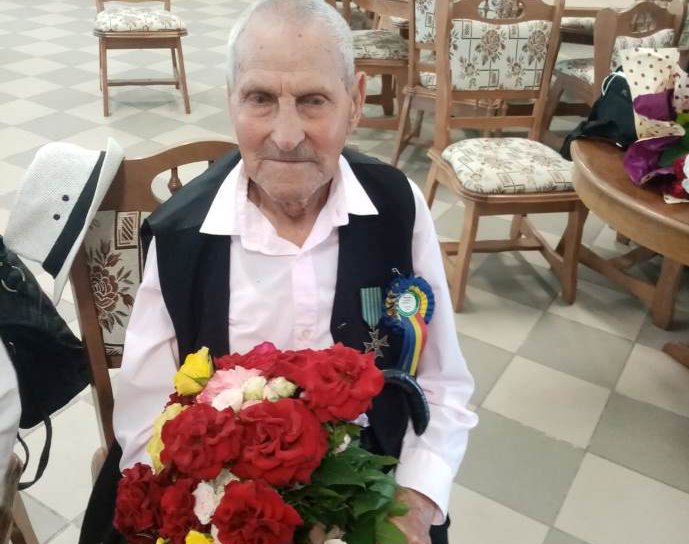 Veteran de război sărbătorit la împlinirea vârstei de 100 de ani - FOTO