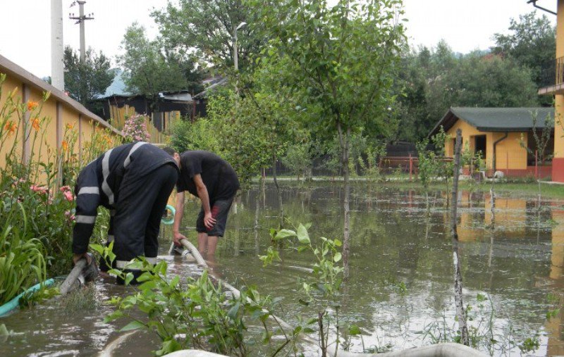 Evaluarea PAGUBELOR produse în urma ploilor abundente din județul Botoșani au fost transmise Guvernului