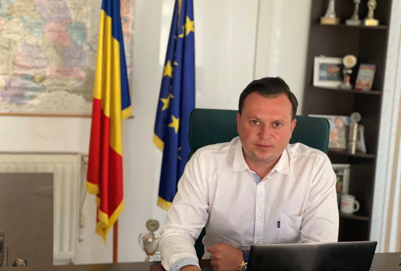 Cătălin Silegeanu: „Lăsați pomenile electorale gen autobuze, ANL-uri și ajutoarele venite de la UE”