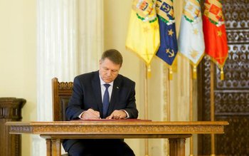 Klaus Iohannis a semnat o …
