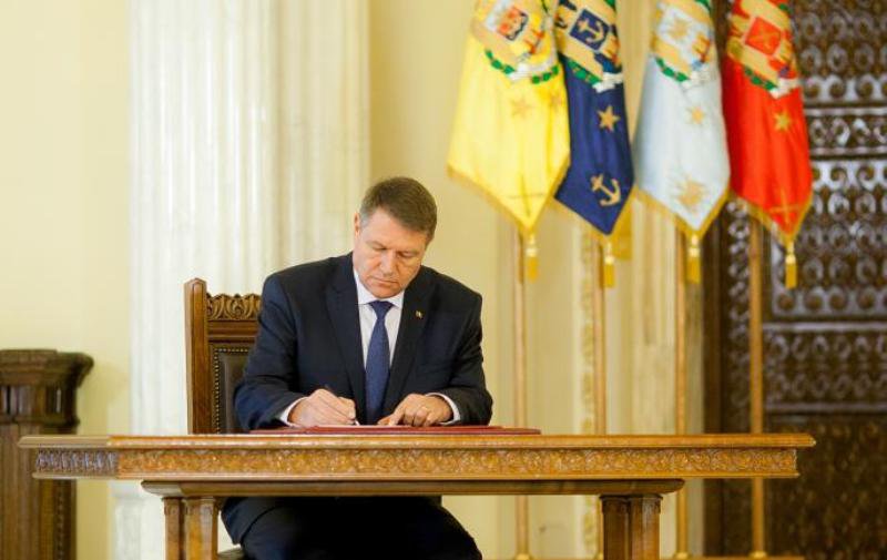 Klaus Iohannis a semnat o nouă serie de decrete! Legile au ajuns în Monitorul Oficial