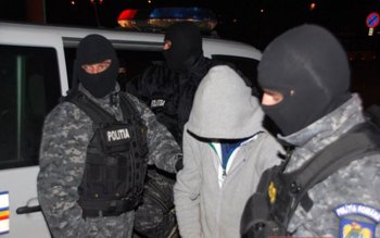 PERCHEZIȚII cu mascați la locuințele …