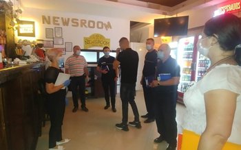 Poliţia a intrat în ei! …