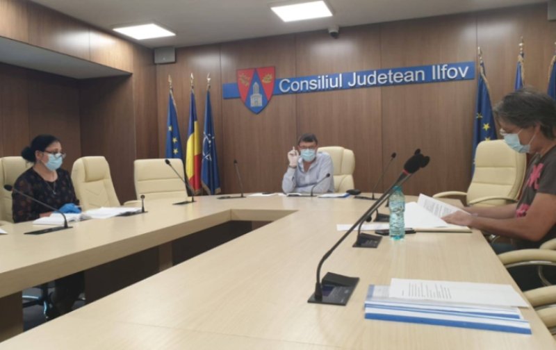 Angajat al unui Consiliu Judeţean confirmat pozitiv COVID-19. Instituţia îşi suspendă activitatea până luni