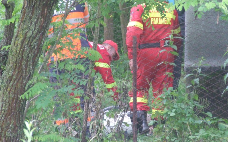 Accident sau crimă!? Bărbat din Leorda, găsit mort în curtea casei