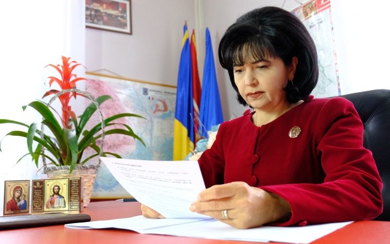 Doina Federovici: „PNL îi condamnă pe copiii din Botoșani și din toată țara la analfabetism și sărăcie”