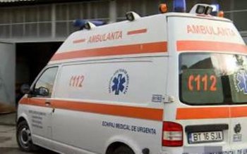 Fetiță de opt ani din …