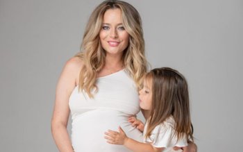 Laura Cosoi mămică pentru a …