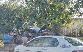 Accident la Stăuceni! Mașină ajunsă …