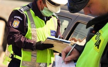 Polițiștii botoșăneni au dat amenzi …