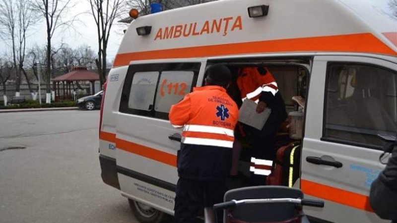 O fetiță de un an și jumătate a ajuns la spital după ce a fost mușcată de cap de un câine