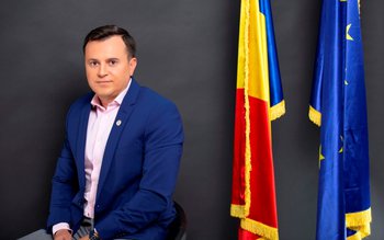 Cătălin Silegeanu: „Fii tu schimbarea …