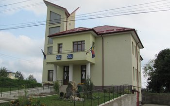 Primarul PNL din Dersca se …