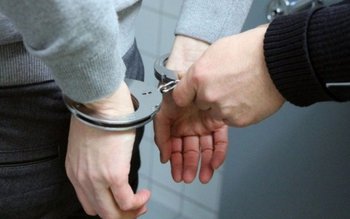 Trei tineri din Botoșani bănuiți …