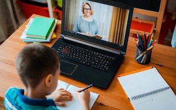 Alegerile bagă școlile în scenariul …