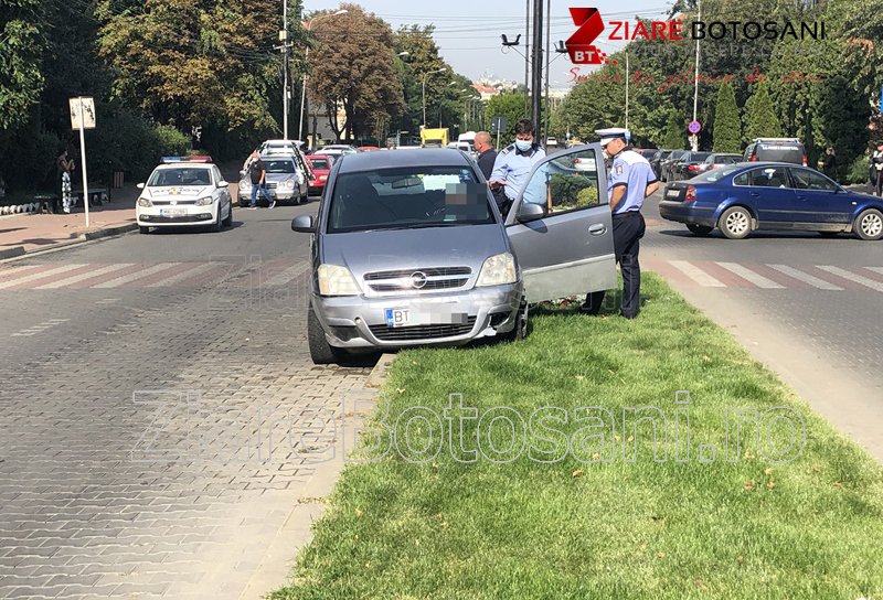 Inconștiență maximă! Accident provocat de un șofer beat - FOTO