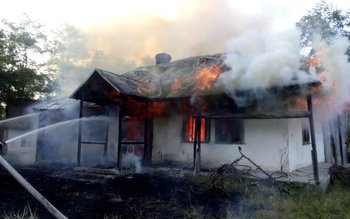 Incendiu la Broscăuți! O femeie …