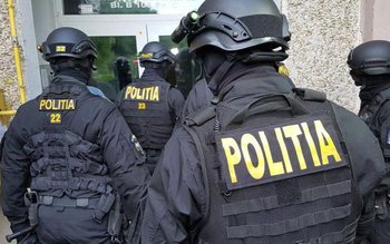 Șase percheziţii domiciliare la contrabandiştii …