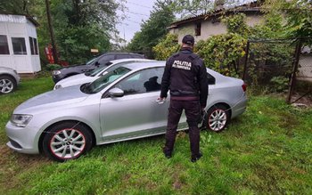 Mașină de peste 40.000 de …