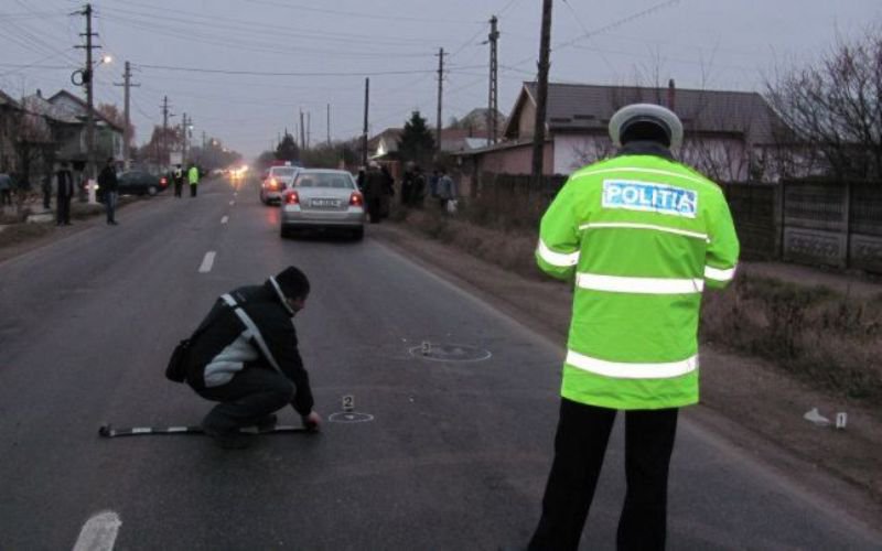 GREU CU SPATELE: Și-a accidentat colegul după o manevră imprudentă