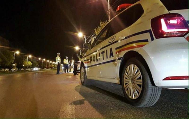 Urmărire în trafic după un șofer care nu a oprit la semnalul polițiștilor. Ce avea de ascuns individul...