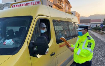 Mijloacele auto destinate transportului școlar …