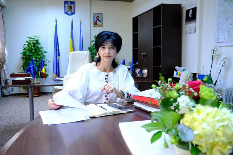 Consiliul Județean Botoșani acordă 131 de burse pentru susținerea elevilor din învățământul special