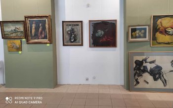 Donație de carte și tablouri …