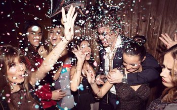 Câte persoane vor avea voie …