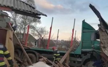 Accident grav! Un TIR a …