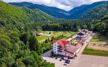 Carantină într-o staţiune turistică din …