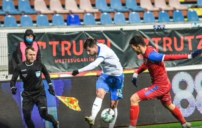 FC Botoșani a remizat cu Universitatea Craiova. Geam spart după o reacție nervoasă a lui Marius Croitoru