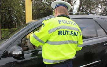 O tânără oprită pentru un …