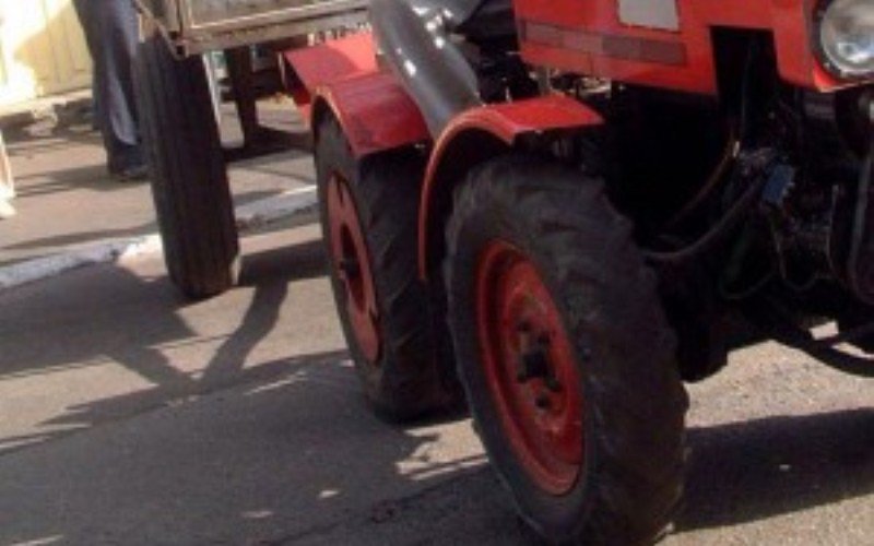 Accident provocat de un tractorist în stare de ebrietate