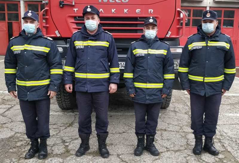 Patru pompieri botoșăneni sunt îngerii păzitori ai unui tânăr de 22 de ani - FOTO