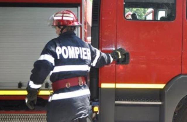 Casă din Brăești distrusă parțial în urma unui scurtcircuit
