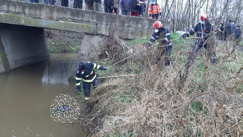 Tragic! Bărbat de 41 de ani găsit decedat într-un pârâu