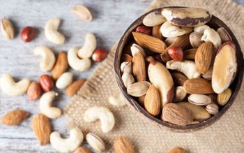 Top cinci alimente care „păcălesc” …