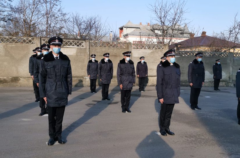 Pompierii sunt oamenii care merg acolo de unde toată lumea fuge. Mai puternici cu 25 - FOTO