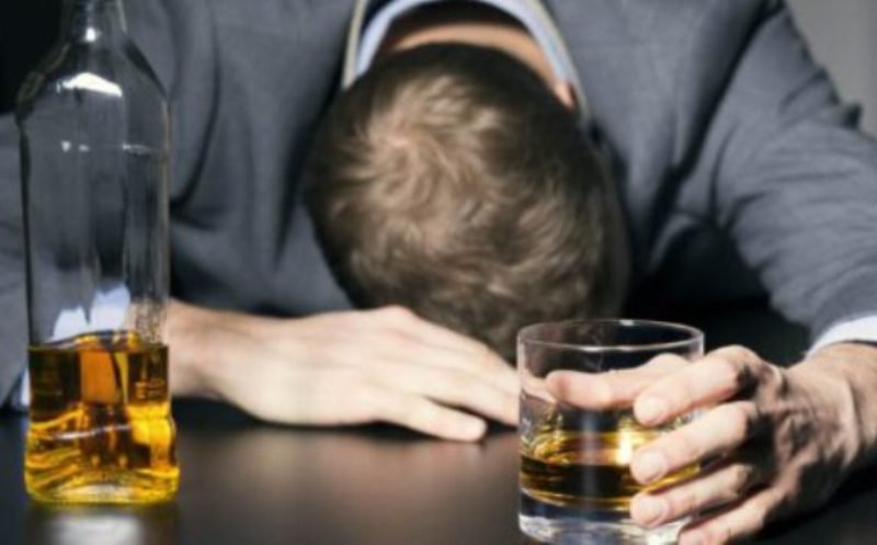 În cât timp iese alcoolul din organism dacă vrei să te urci din nou la volan