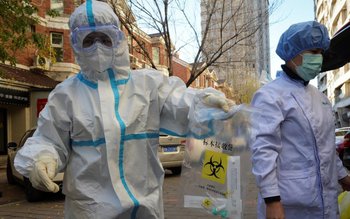 China a blocat sosirea la …