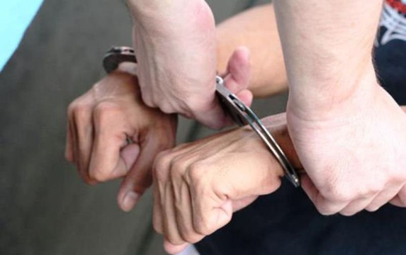 Tânăr luat pe sus și dus direct în penitenciar pentru lovire sau alte violențe
