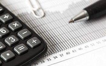 Profesiile liberale, luate la ochi …