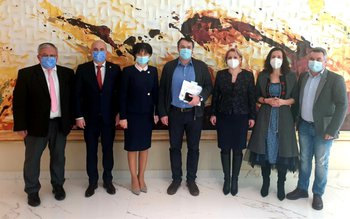 ITI ȚARA DE SUS în …