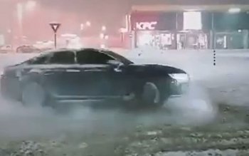 Botoșani: Derapajele din parcarea unui …