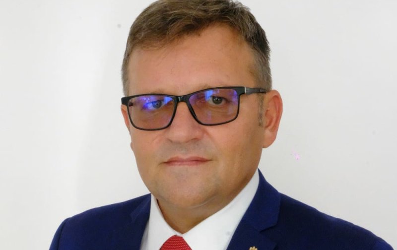 Marius Budăi: „Fac apel la parlamentarii PNL și USR din Botoșani să nu fie părtași prin votul lor la un buget al austerității, prin care să își bată joc de botoșăneni”
