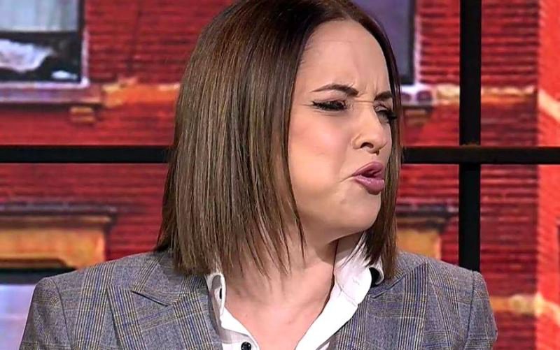 Andreea Marin s-a îngrăşat şi nu mai arată aşa cum o ştiai! A făcut guşă