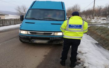 Autoturism cu documente falsificate depistat …