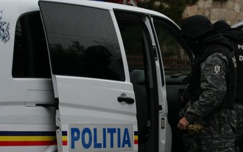 Percheziţii în Botoșani şi în …